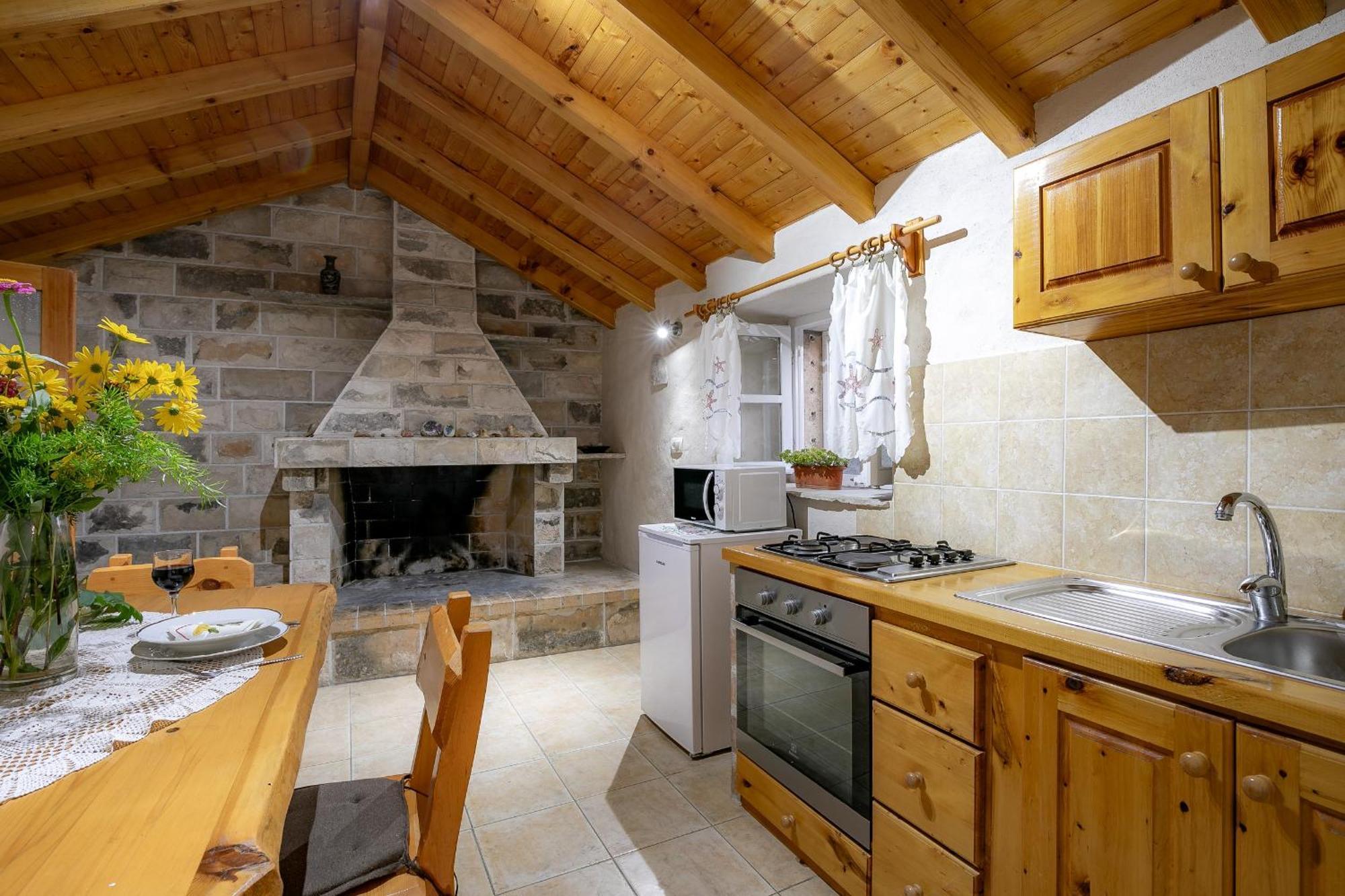 Stone House Harmony Apartment Zrnovo Exterior foto
