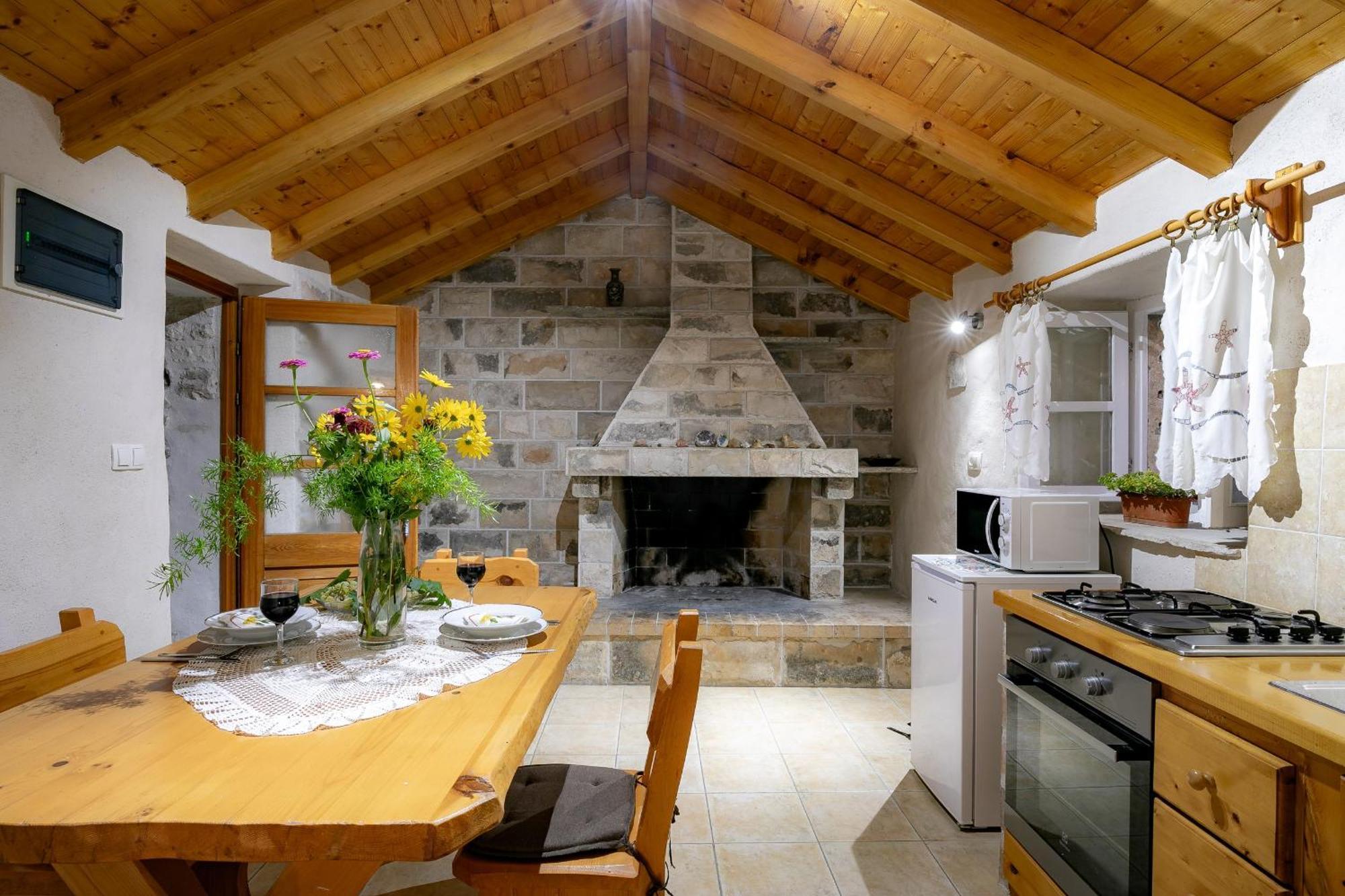 Stone House Harmony Apartment Zrnovo Exterior foto